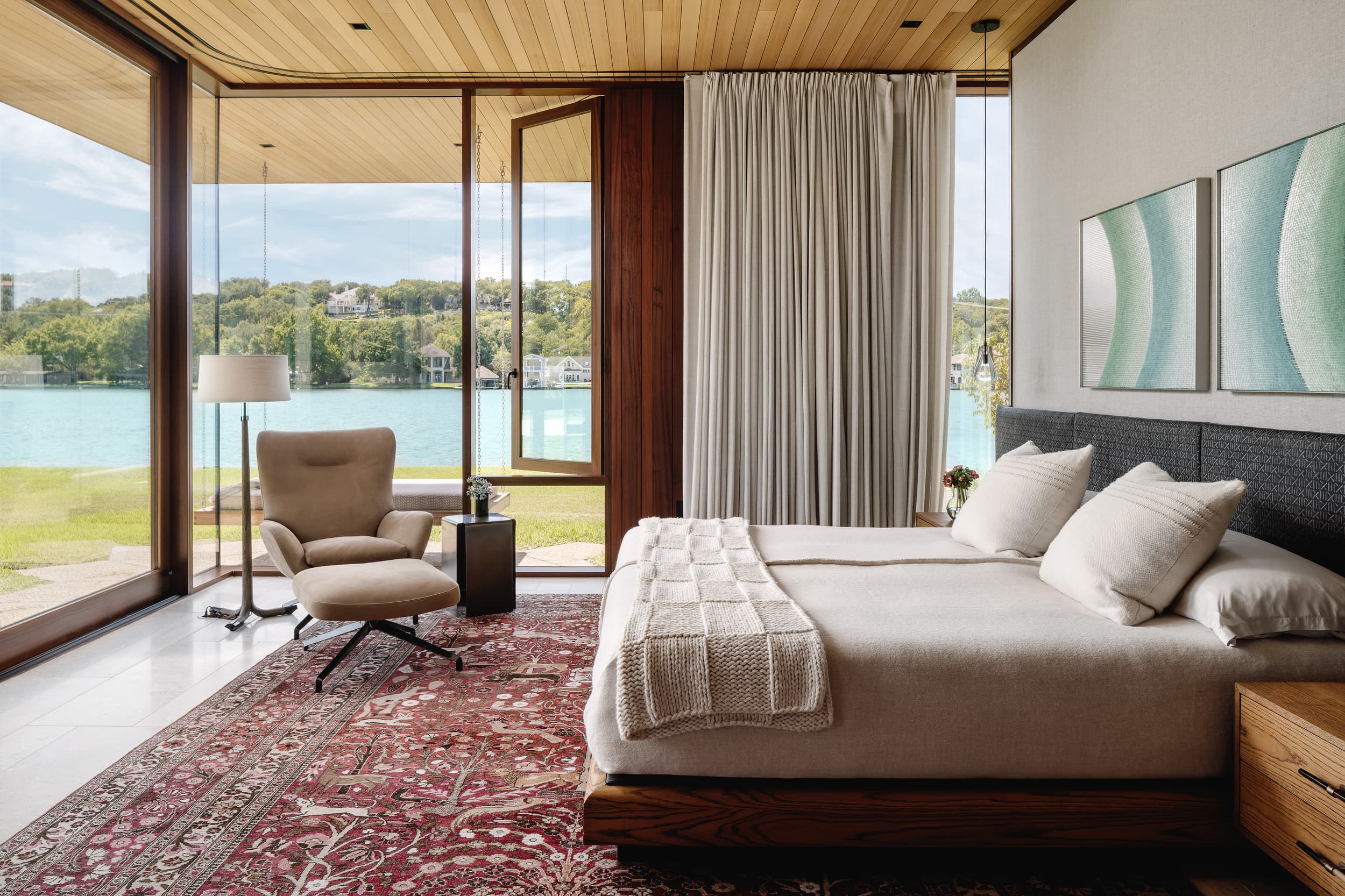 Water's Edge Residence - Master Bedroom; A Parallel Architecture