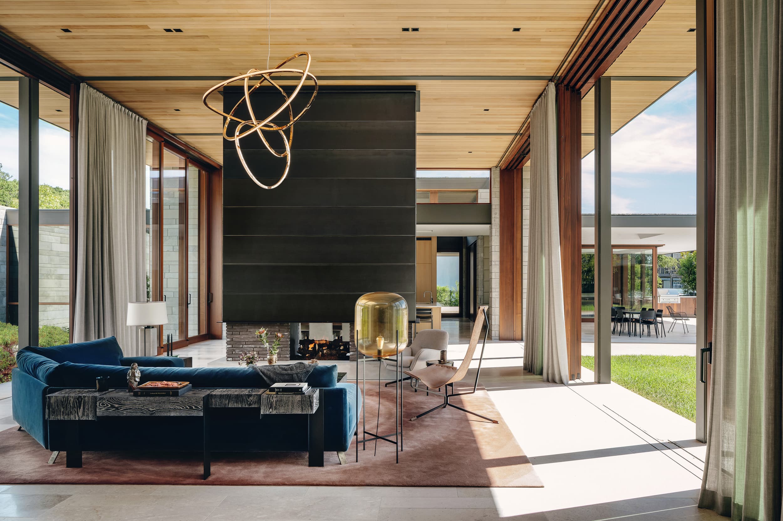 Water's Edge Residence - Living room; A Parallel Architecture